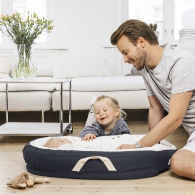 Voksi Hnízdečko Baby Nest Premium - Warm Beige Flying - obrázek